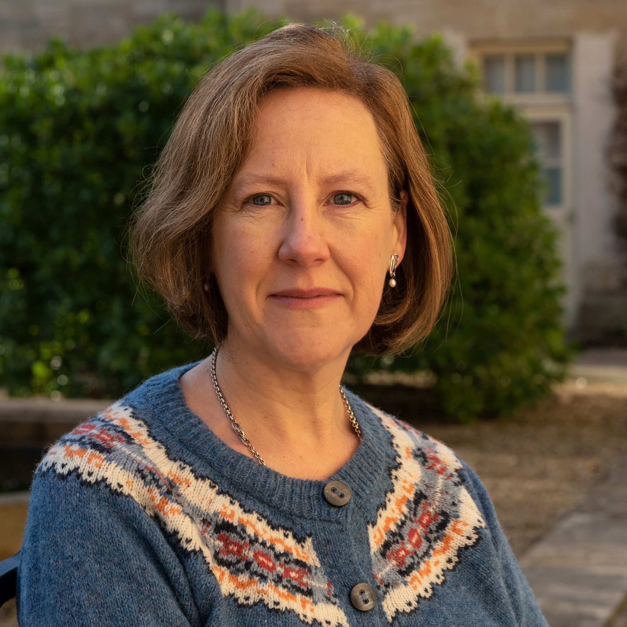 Dr. Gillian Dow headshot