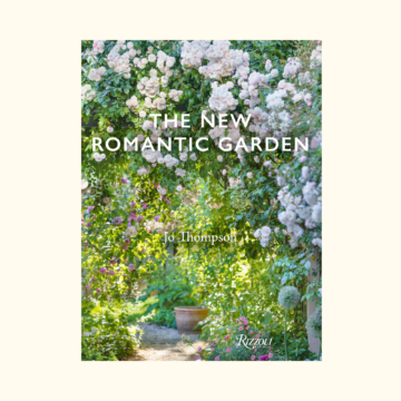 Jo Thompson book jacket New Romantic Garden